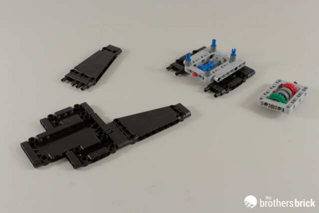 LEGO Technic 42228 McLaren F1 Team MCL38 TBB Review 7285of 0012 640x427