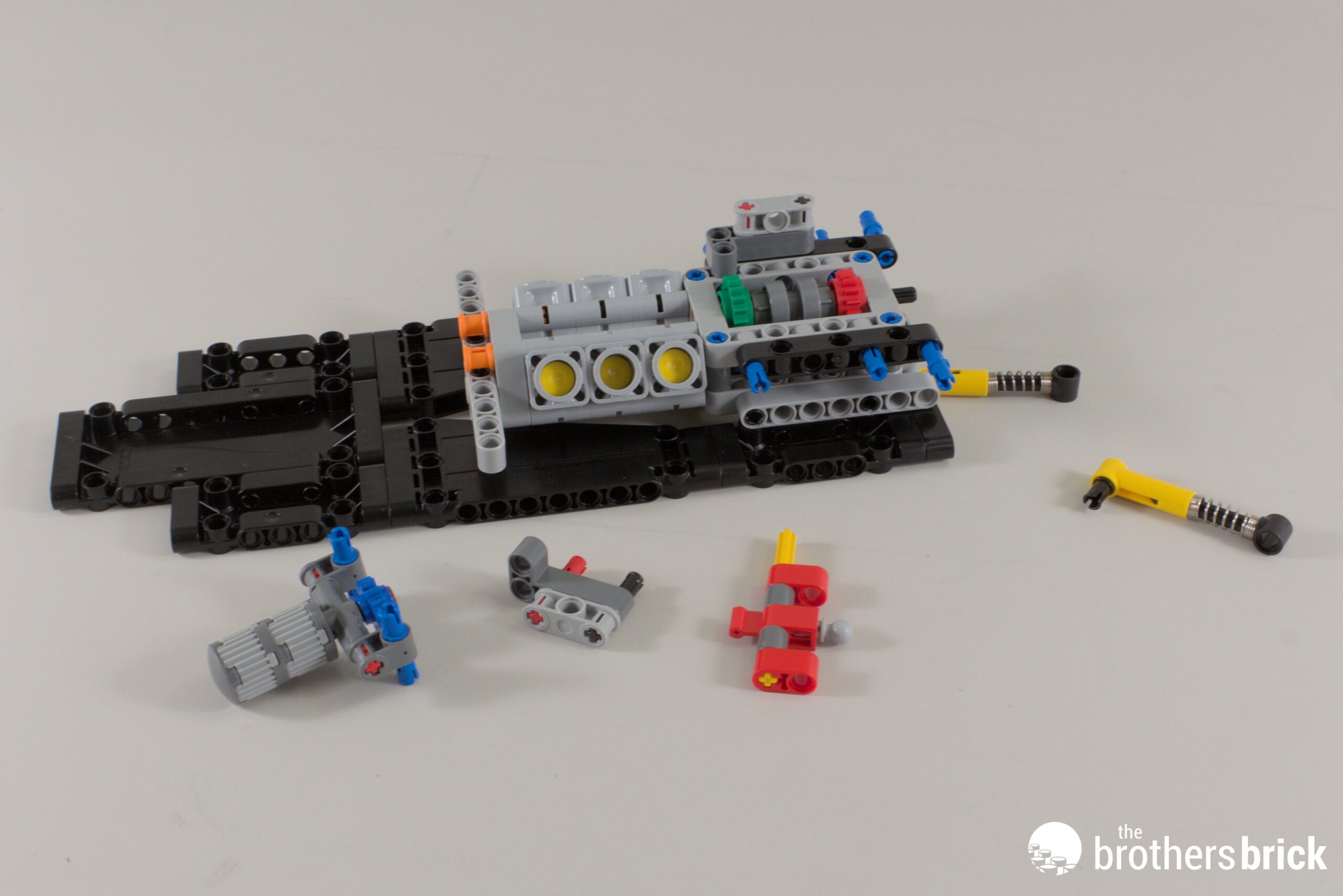 LEGO Technic 42228 McLaren F1 Team MCL38 TBB Review 7285of 0015 Scaled