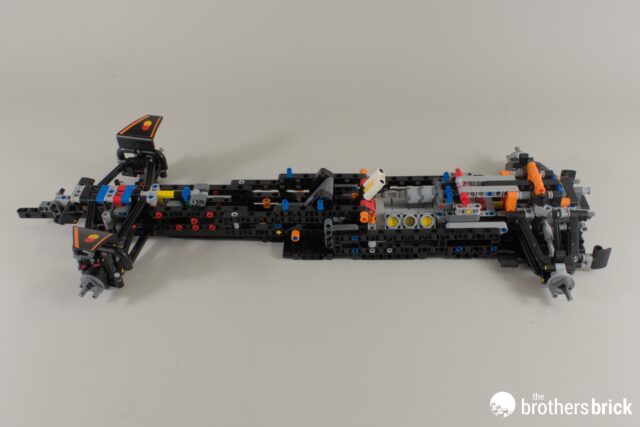 LEGO Technic 42228 McLaren F1 Team MCL38 TBB Review 7285of 0025 640x427