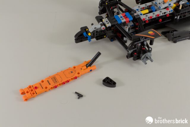 LEGO Technic 42228 McLaren F1 Team MCL38 TBB Review 7285of 0029 640x427